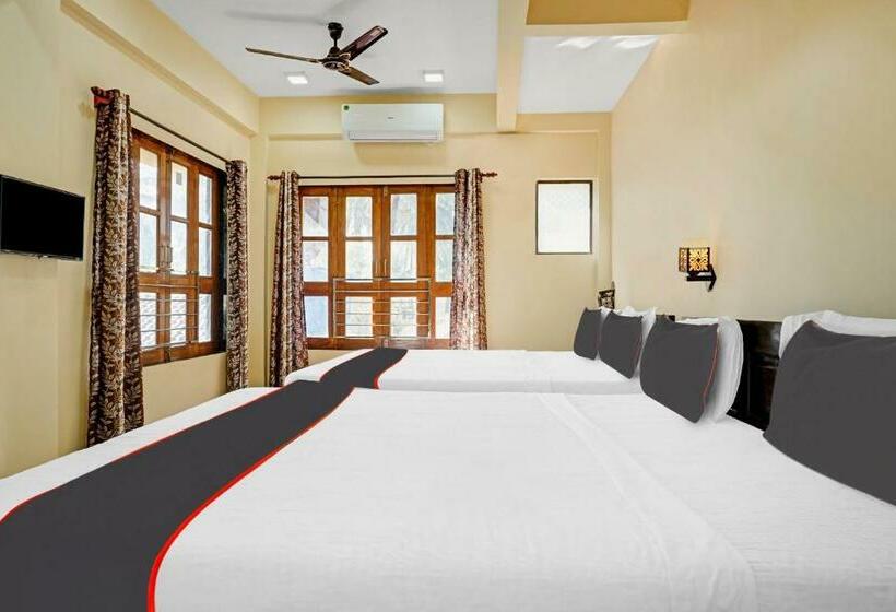 فندق Shovi Beach View Resort