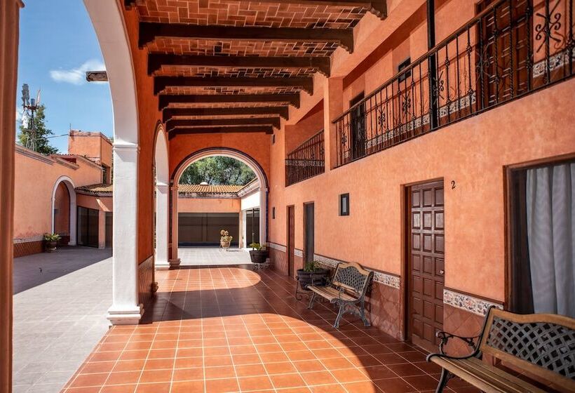 هتل Hacienda La Cieneguita