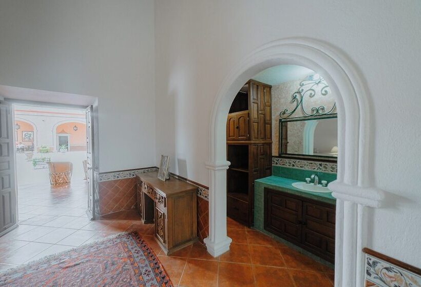 هتل Hacienda La Cieneguita