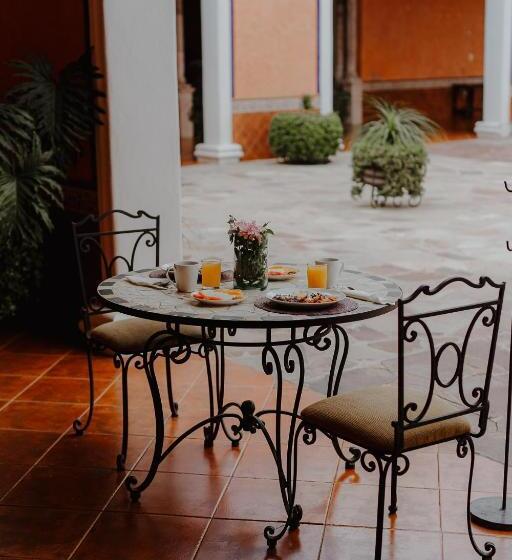 هتل Hacienda La Cieneguita