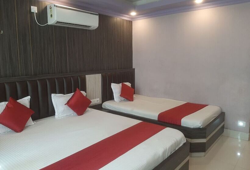 Отель Jairam Samraj