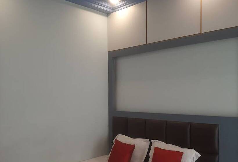 Отель Jairam Samraj