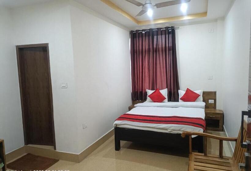 هتل Knight Inn Airport