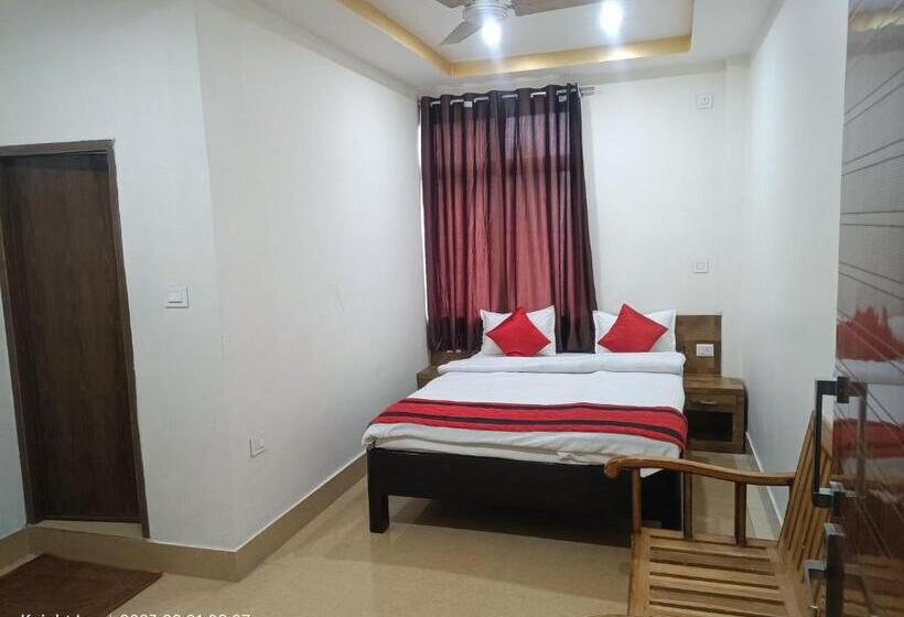 هتل Knight Inn Airport