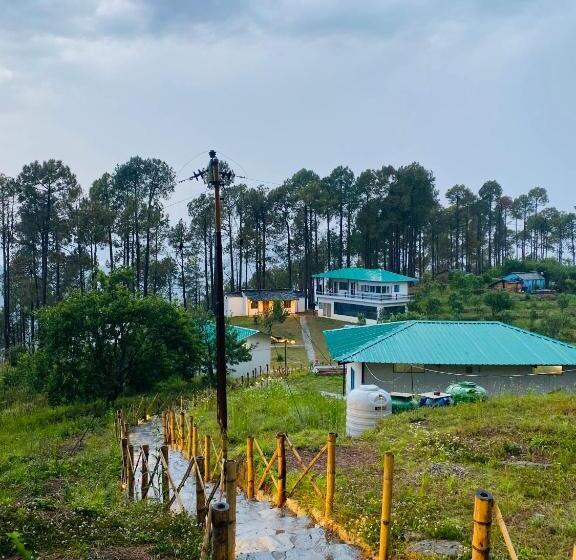 Отель Nitya Village Retreat