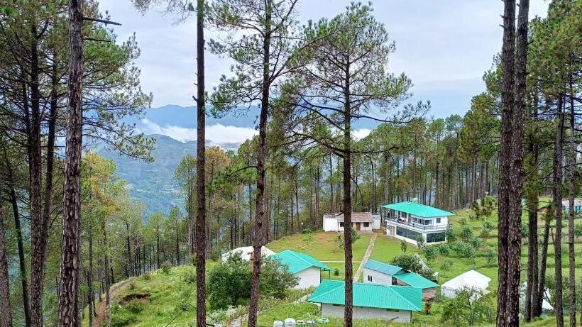 Отель Nitya Village Retreat