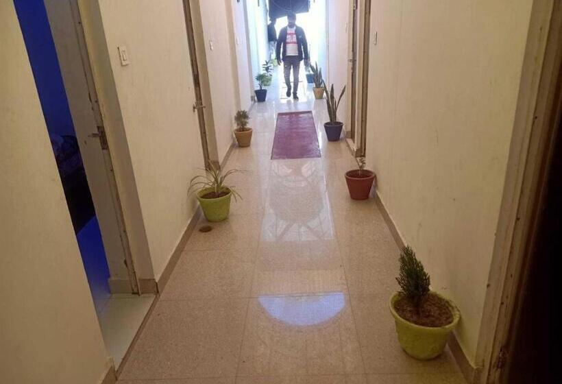 호텔 Oyo 80726c Thakur Residency