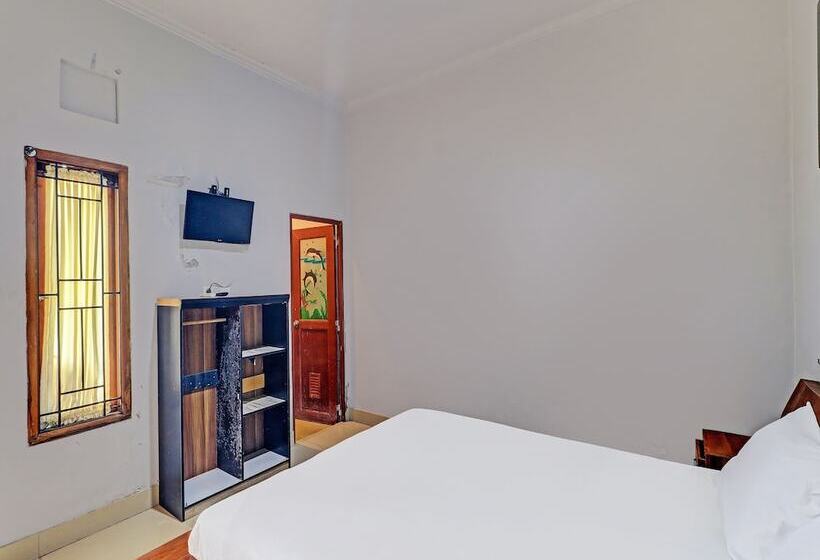 בית מלון כפרי Oyo 92203 Tata Guest House