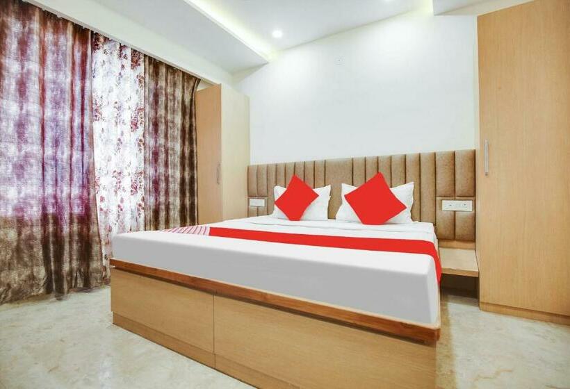 בית מלון כפרי O Dhruva Residency