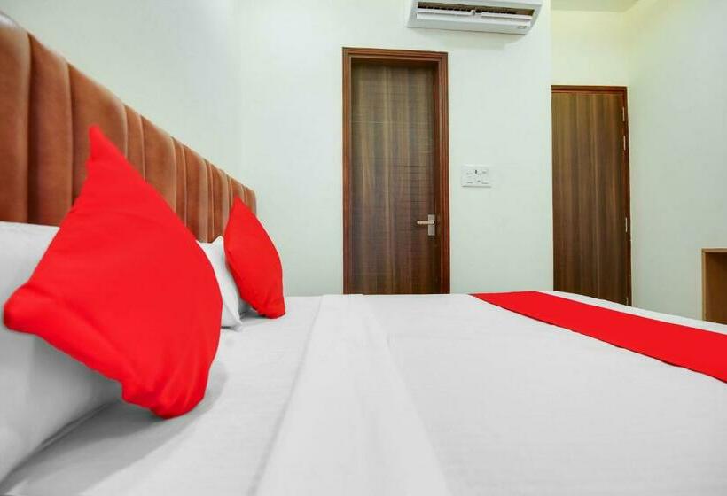 בית מלון כפרי O Dhruva Residency