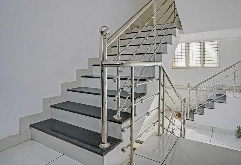 호텔 Oyo Flagship 80820 Hornbill Residency