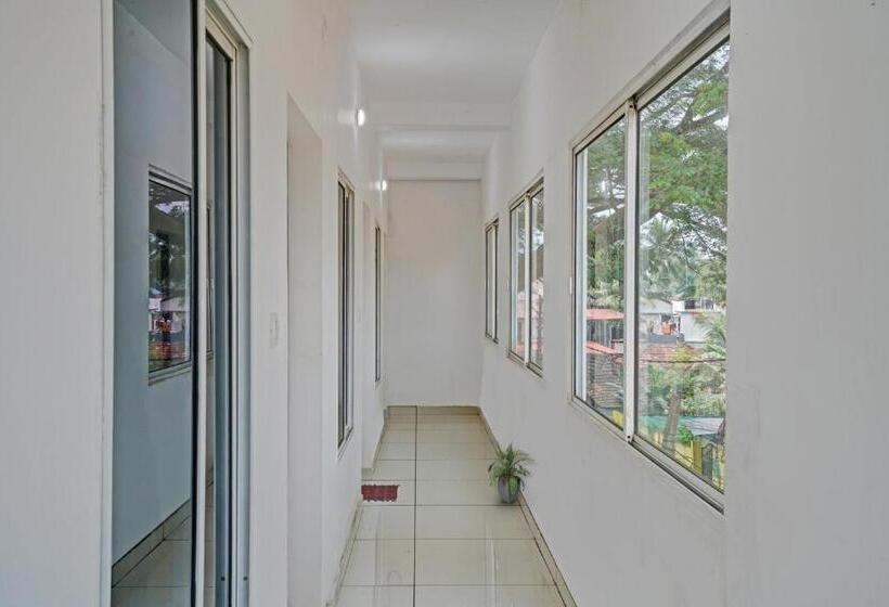 호텔 Oyo Flagship 80820 Hornbill Residency