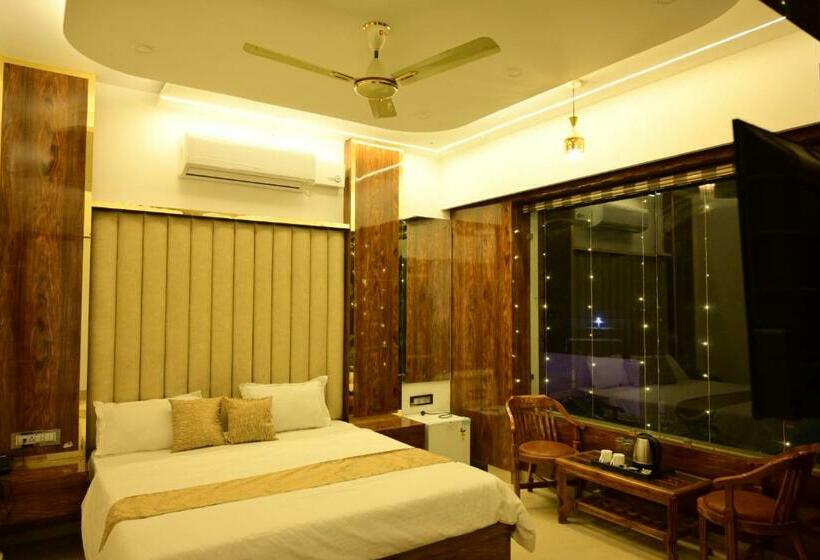 호텔 Royale Suites