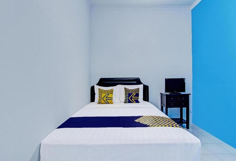 酒店 Spot On 92179 Latinos House