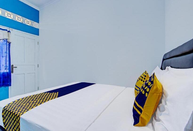 酒店 Spot On 92179 Latinos House