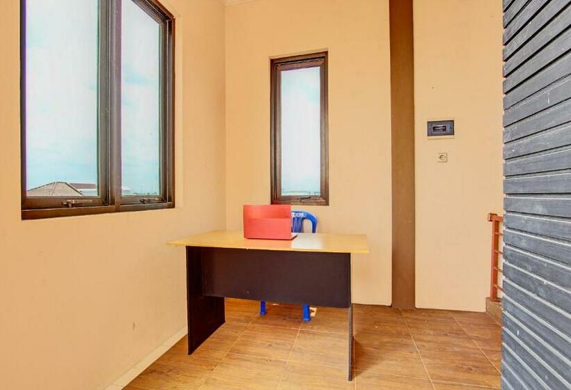 酒店 Spot On 92181 Kristin Homestay