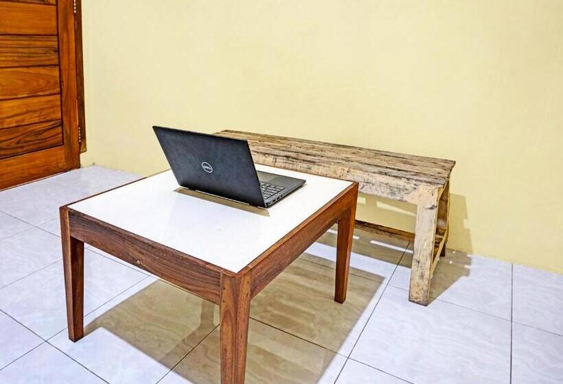 ホテル Spot On 92183 Komang Resort Klayar