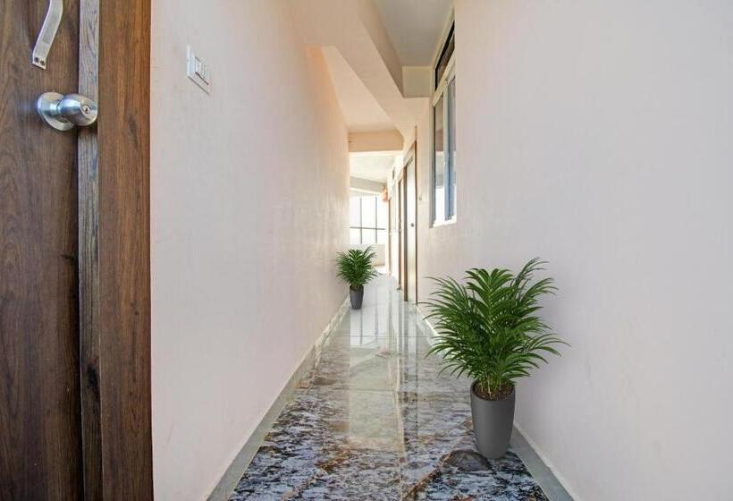 בית מלון כפרי Spot On Cks Lodge