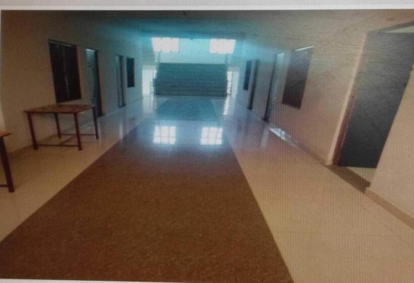 فندق Spot On Moon Light