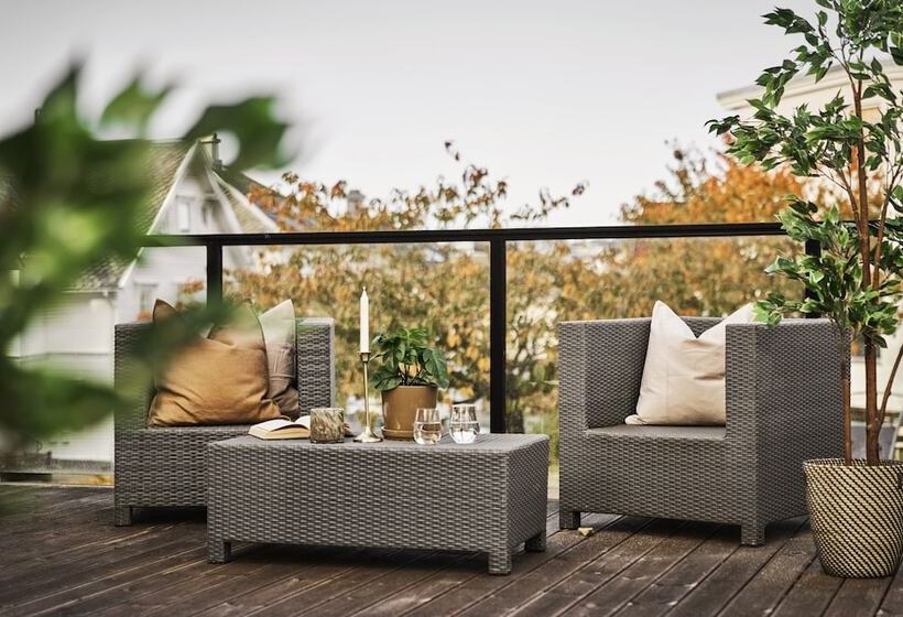 Krüger S Crib By Staysville