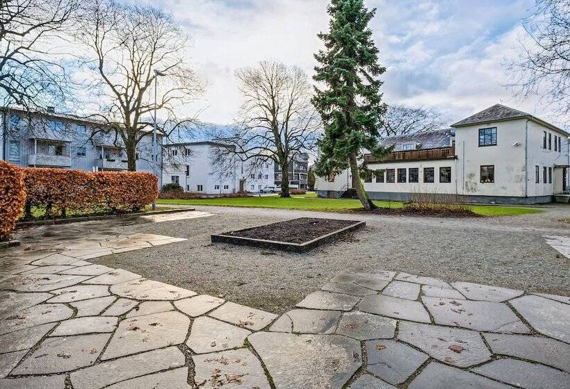 Krüger S Crib By Staysville