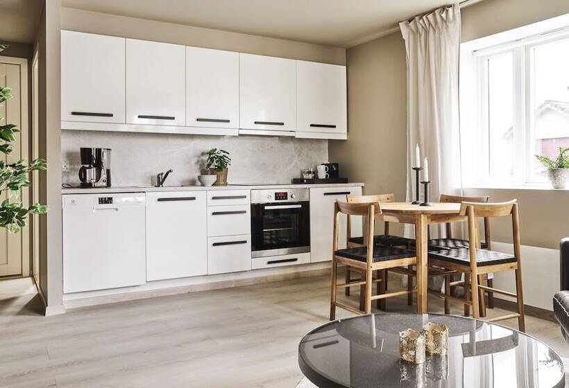 Krüger S Crib By Staysville