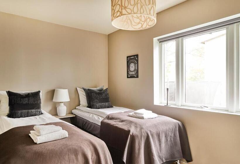 Krüger S Crib By Staysville