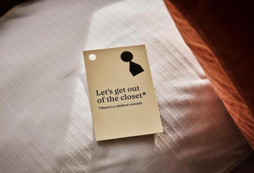 Krüger S Crib By Staysville