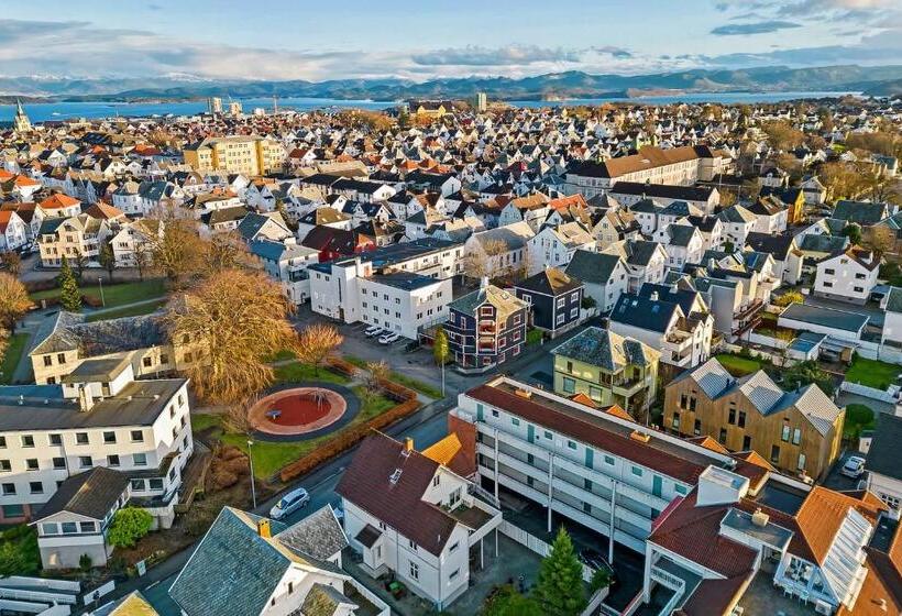 Krüger S Crib By Staysville