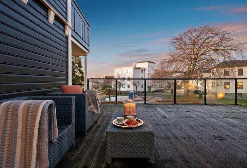 Krüger S Crib By Staysville