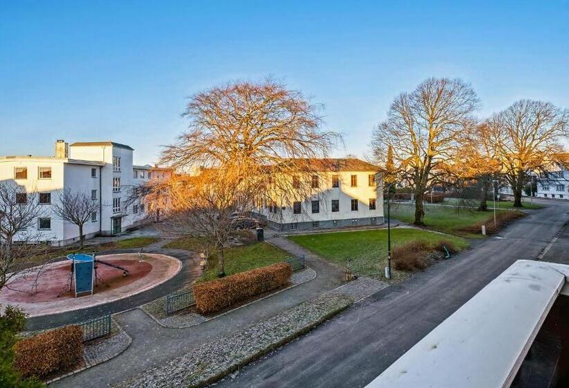 Krüger S Crib By Staysville