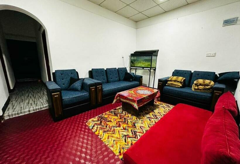 펜션 Aathil Guest House