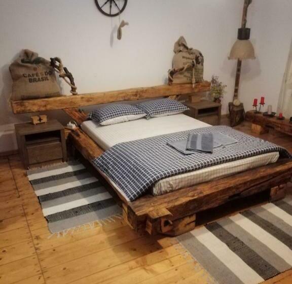 ペンション Chostello Ecomis Clasik