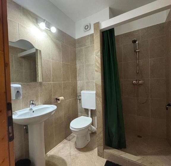 Пансион Conacul Vanatorului Borlova Muntele Mic Enduro Base