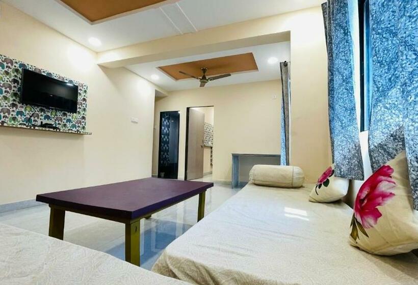 ペンション Devka House