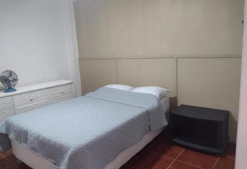 پانسیون Hospedaje Ana Claudia