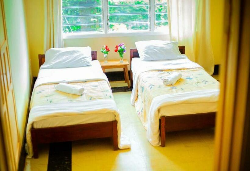 פנסיון Marangu Lodge & Campsite