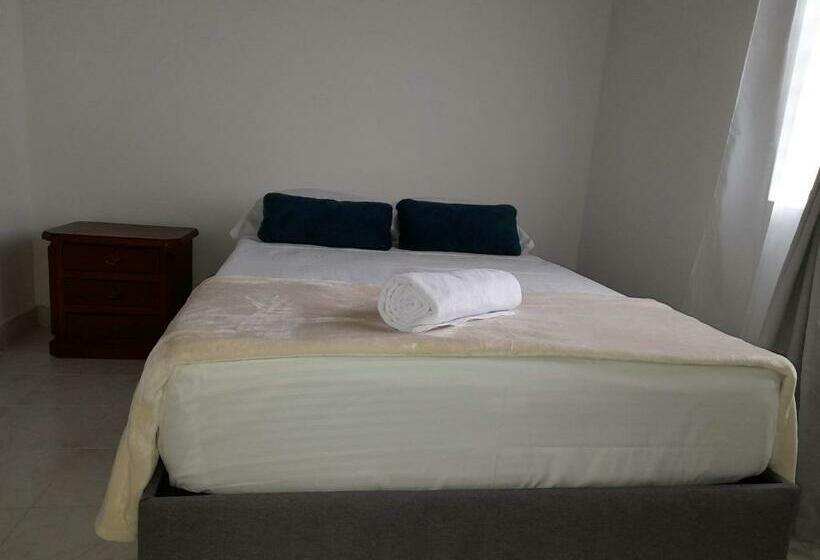 פנסיון Road Living Home