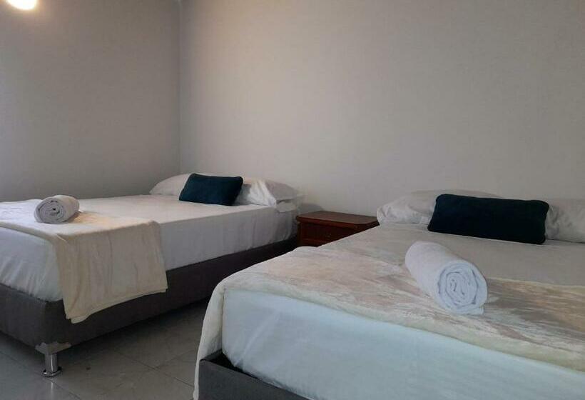 פנסיון Road Living Home