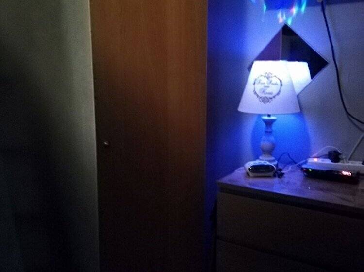 פנסיון Room In Guest Room   Lockable Room Center