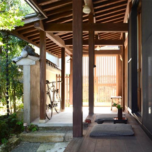 פנסיון Zokuijinkan Guesthouse 続異人館