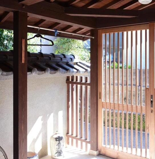 פנסיון Zokuijinkan Guesthouse 続異人館