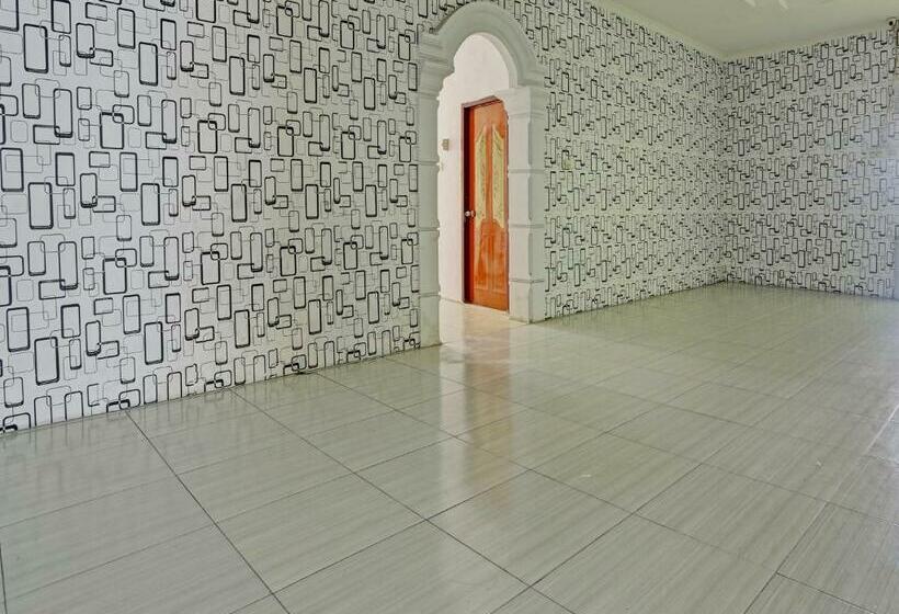 Spot On 92208 Hotel Andira Syariah