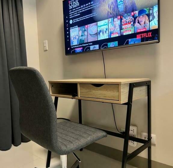 Uptown Parksuites Ii