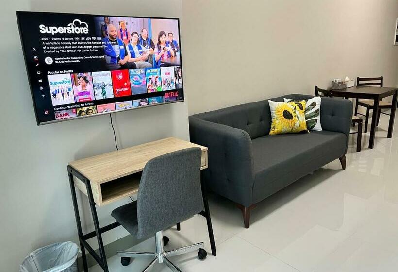 Uptown Parksuites Ii