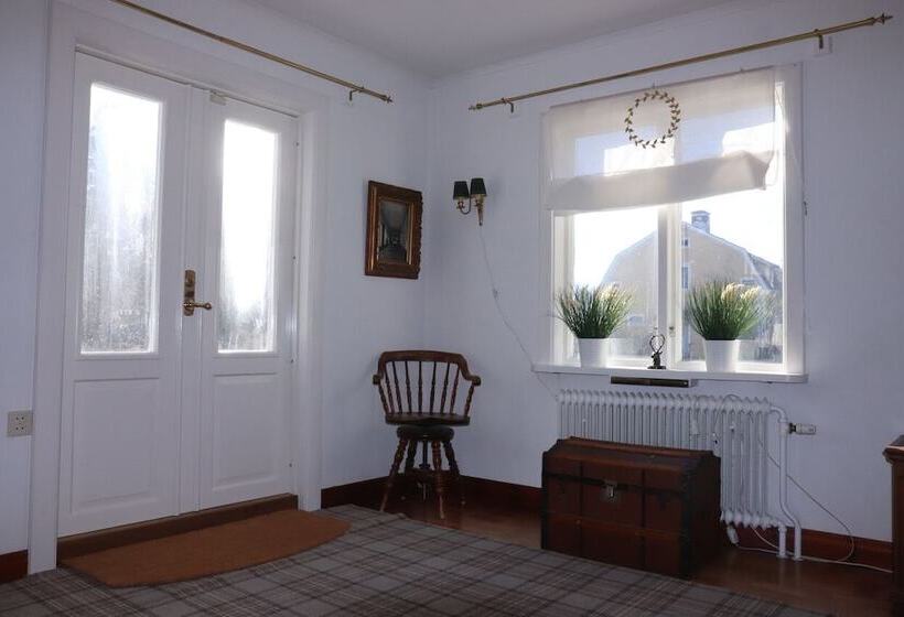 مبيت وإفطار Ankis Bed And Brekfast, Vimmerby