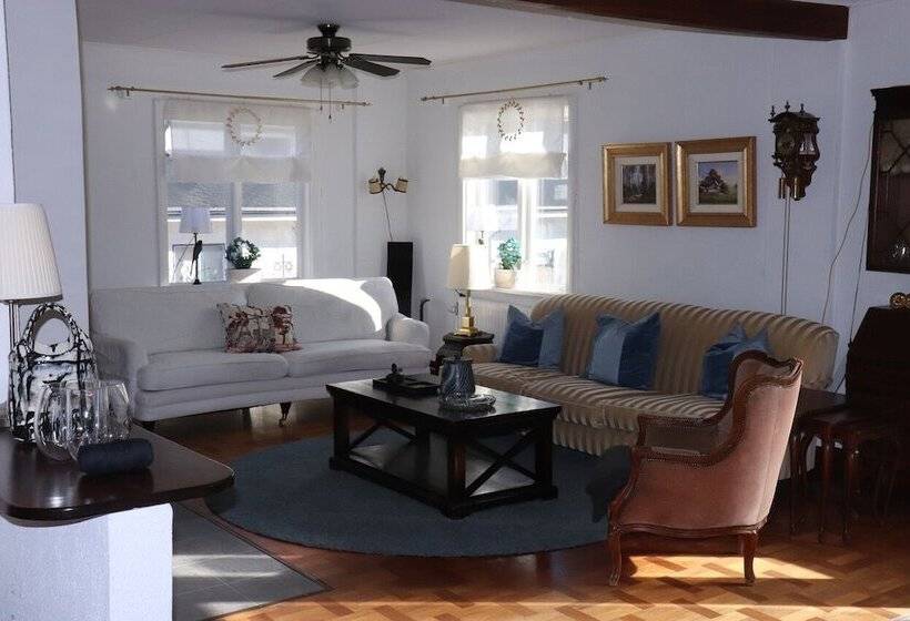 مبيت وإفطار Ankis Bed And Brekfast, Vimmerby