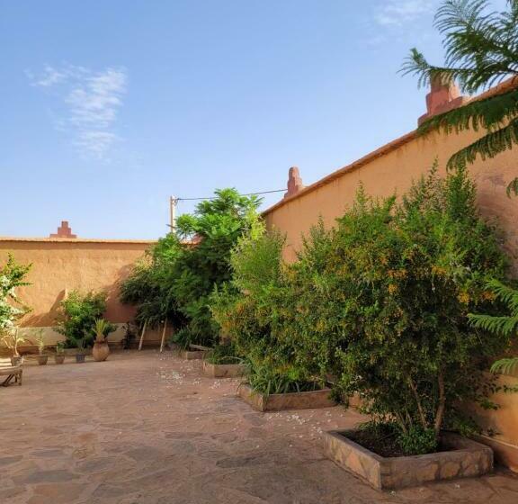 مبيت وإفطار Chantal S Retreat