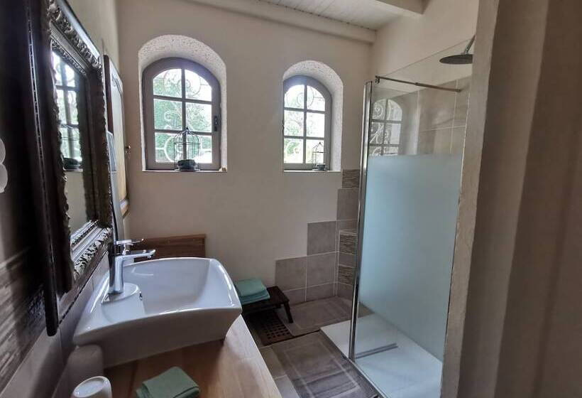 ベッドアンドブレックファースト Domaine Des 3 Cyprès Chez Nath & Pat