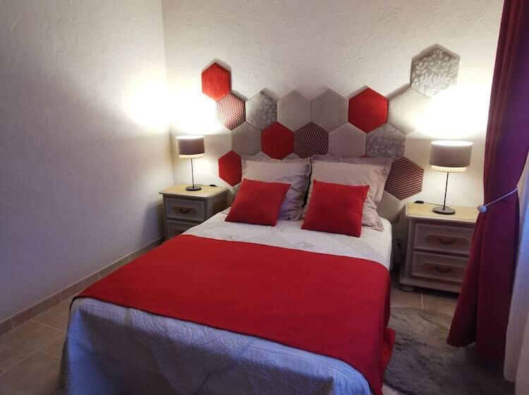 ベッドアンドブレックファースト Domaine Des 3 Cyprès Chez Nath & Pat